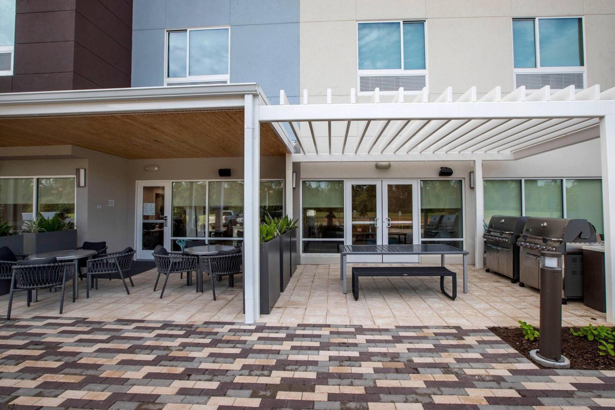 Towneplace Suites By Marriott Conroe Exterior foto